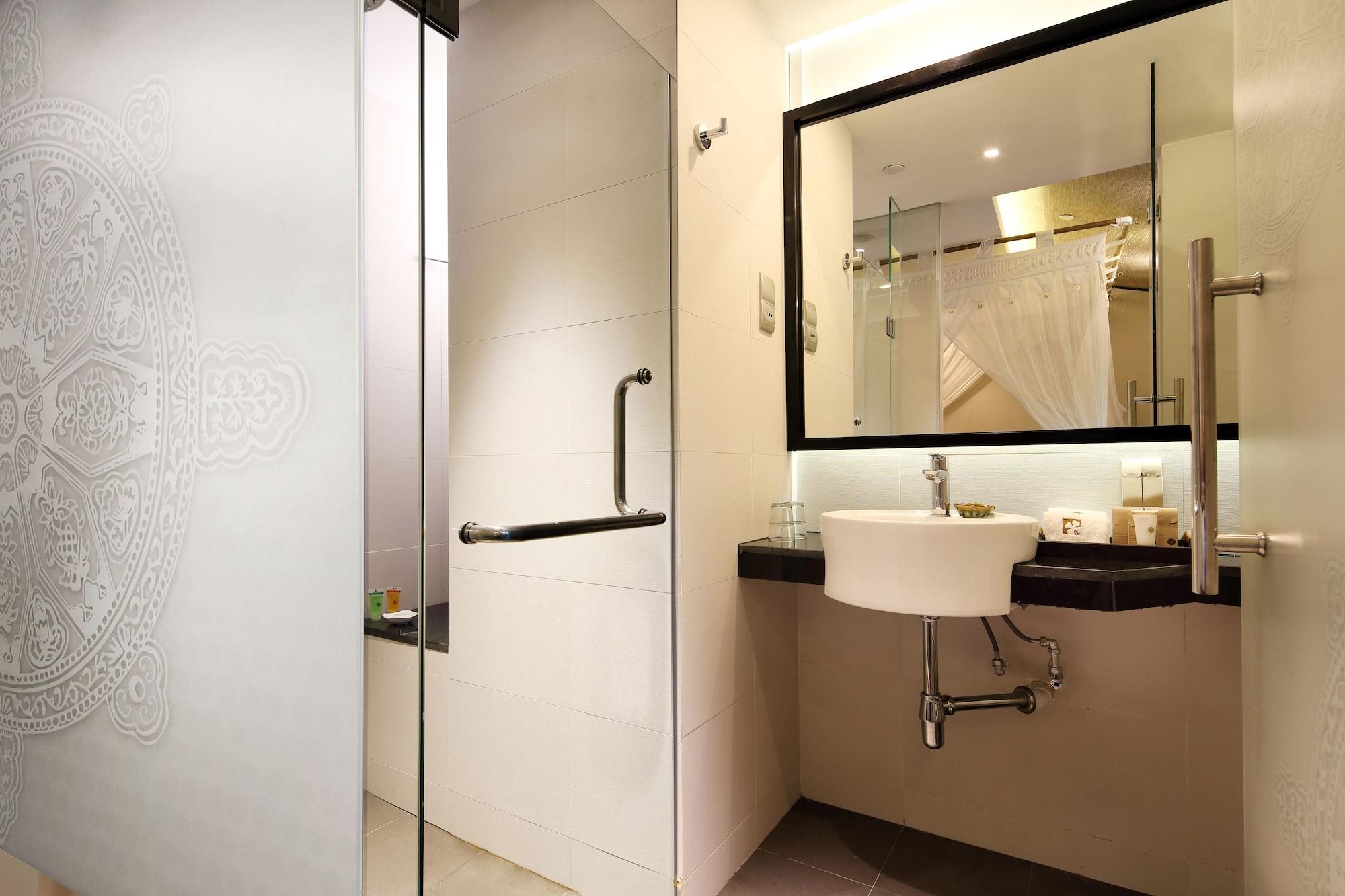 Hotel Clover 33 Jalan Sultan Singapore Exterior photo