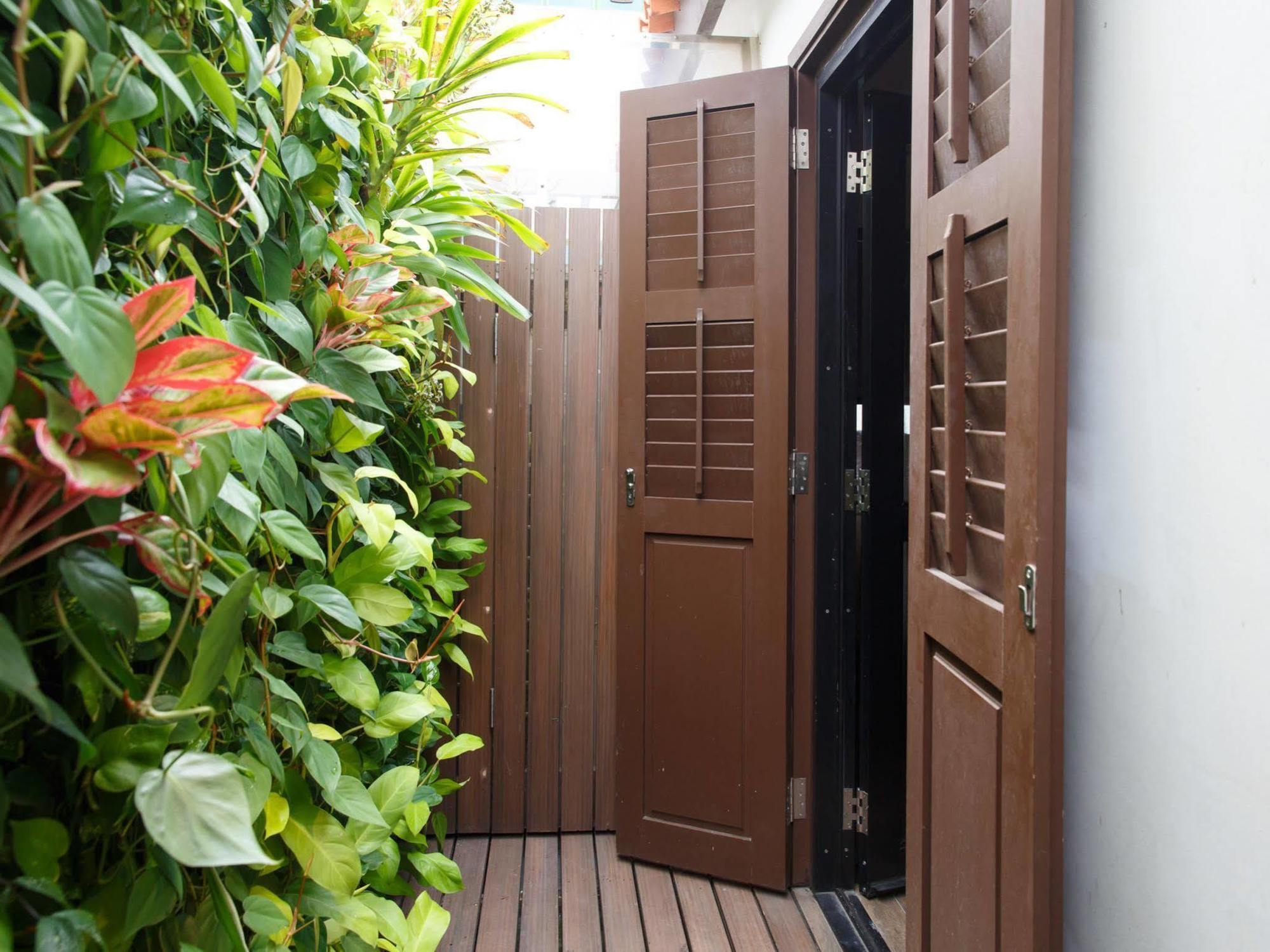 Hotel Clover 33 Jalan Sultan Singapore Exterior photo